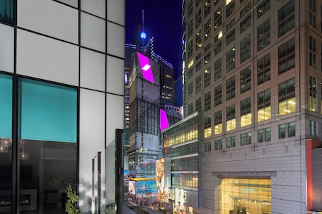 Room, 1 King Bed (Partial Times Square View) | Terrace/patio