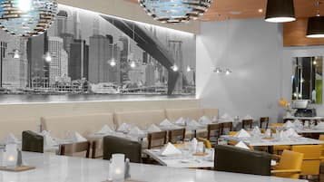 Breakfast, lunch, dinner served; Italian cuisine