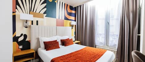Habitación superior, 1 cama matrimonial | Ropa de cama de alta calidad y caja de seguridad en la habitación