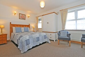 舒适双人房 | 笔记本电脑工作区、隔音、免费 WiFi、床单