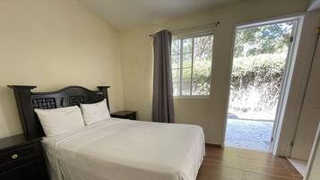 Habitación doble ejecutiva | Minibar, cortinas blackout, tabla de planchar con plancha y wifi gratis