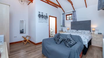 Double Room, Ensuite (Barn Owl)