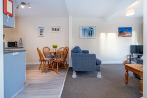 Cottage, Accessible, Ensuite (Cuckoo) | Lounge - West View (Louth)