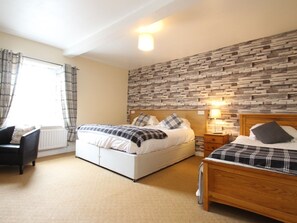 Room - Acorn Guest House (Penrith)