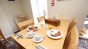 Food and drink - Acorn Guest House (Penrith)