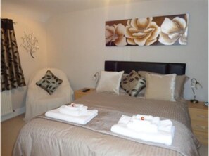 Chambre Double, salle de bains commune