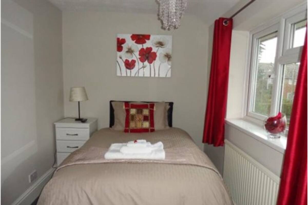 Chambre Simple, salle de bains commune