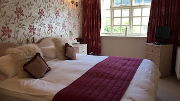 Standard-Doppel- oder -Zweibettzimmer, mit Bad, Bergblick | Bettwäsche aus ägyptischer Baumwolle, hochwertige Bettwaren