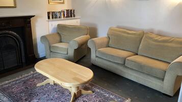 Family Cottage, Ensuite | Lounge