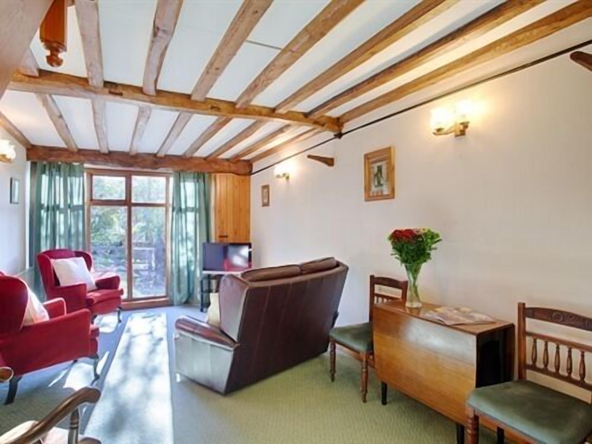 standard cottage, private bathroom (the cottage)