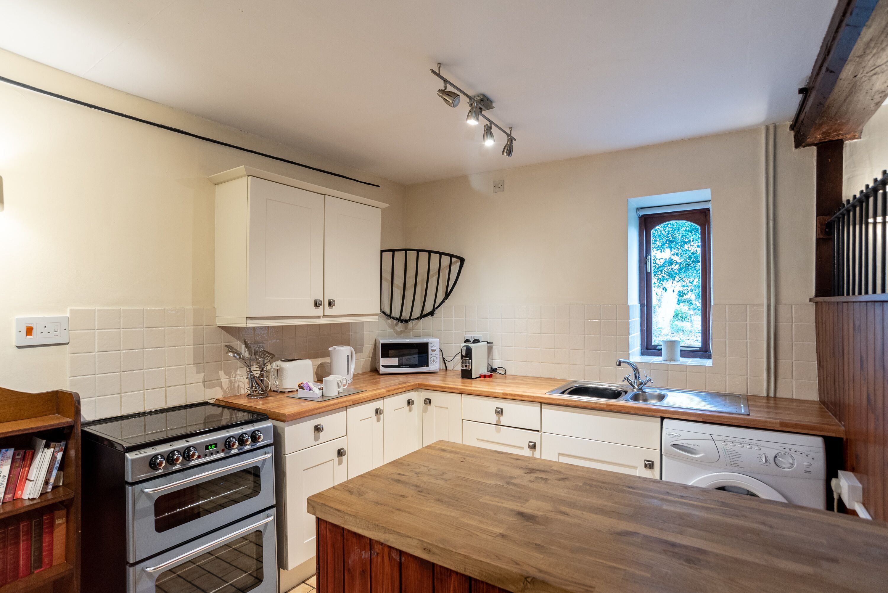 standard cottage, private bathroom (the stable) | private kitchen