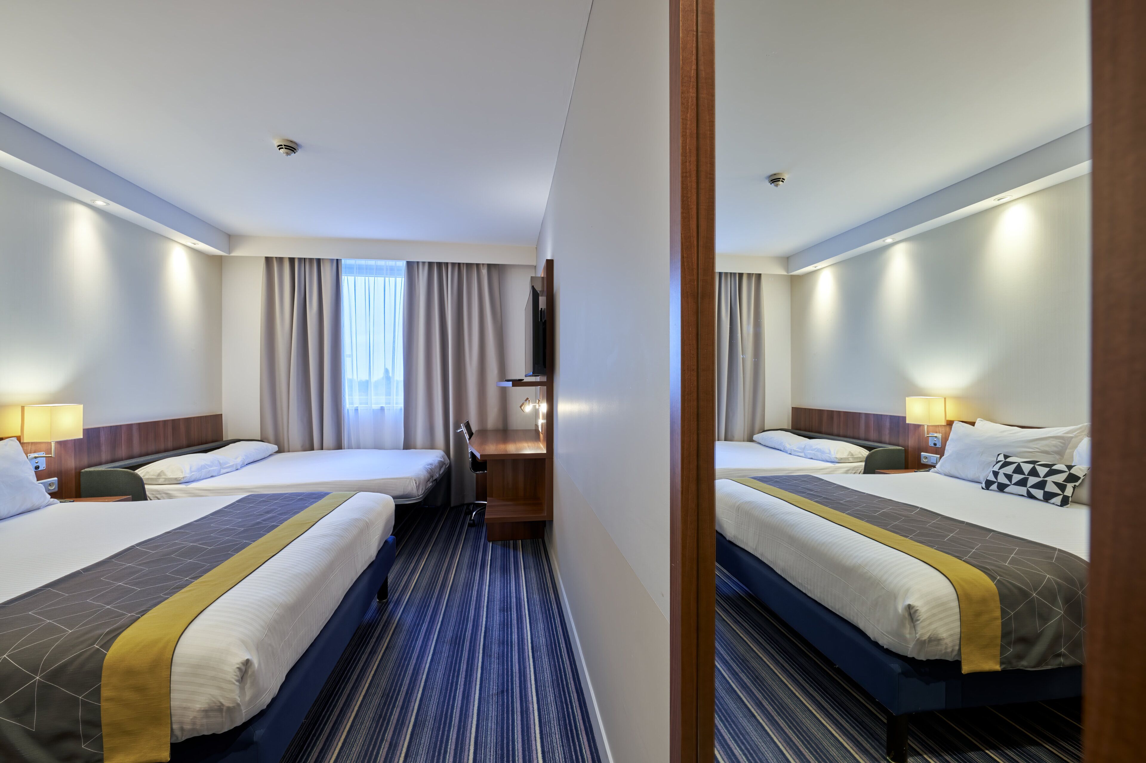 Standard Room, 1 Queen Bed with Sofa bed (Free Breakfast) | Premium bedding, in-room safe, desk, soundproofing