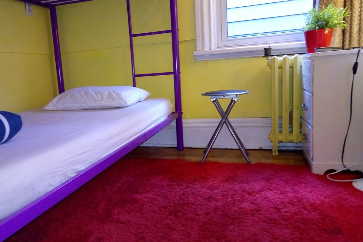 Private Room, 2 Twin Bed | Free WiFi, individually furnished, bed sheets