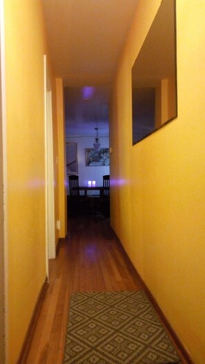 Hallway - Ottawa Backpackers Inn (Ottawa)