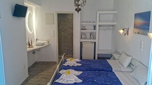 Standard Room | Individually decorated, individually furnished, desk, blackout drapes - Augusta Studios (Paros)