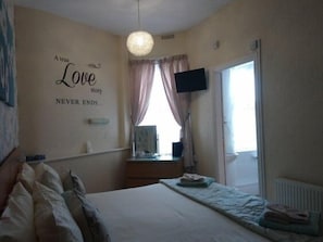 Double Room, Ensuite (*Second Floor) - The Trevelyan Guest House (Morecambe)