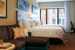 Desk, iron/ironing board, free cribs/infant beds, free WiFi - Renaissance Denver Downtown City Center Hotel (Denver)