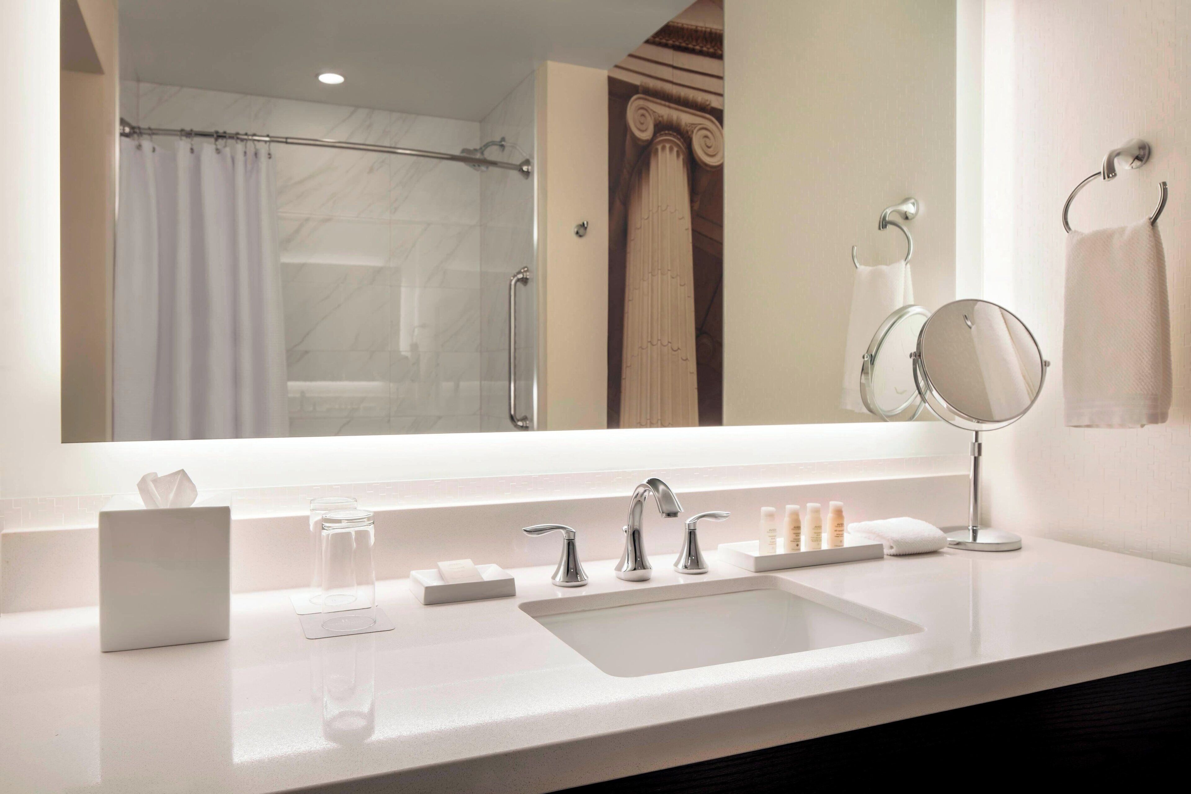 combined shower/bathtub, free toiletries, hair dryer, bathrobes