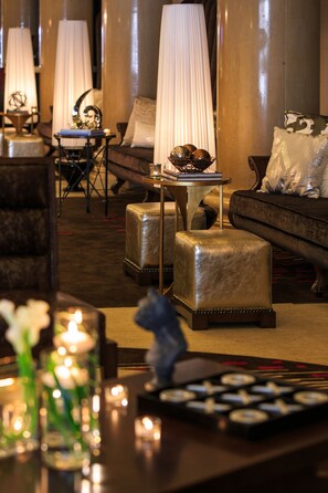 Lobby sitting area - Renaissance Denver Downtown City Center Hotel (Denver)