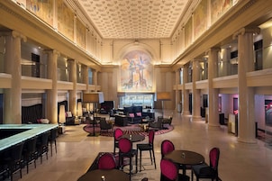 Bar en el lobby