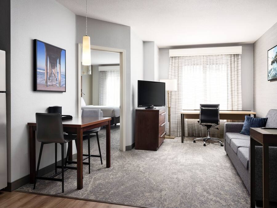 Télévision LCD de 55 pouces avec chaßnes par satellite, télévision