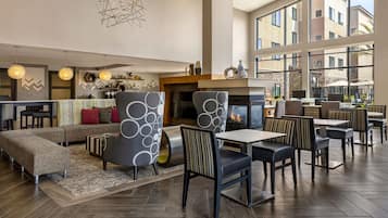 Lobby lounge