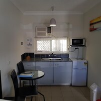 Cafetera/tetera, refrigerador, microondas, tetera/pava eléctrica