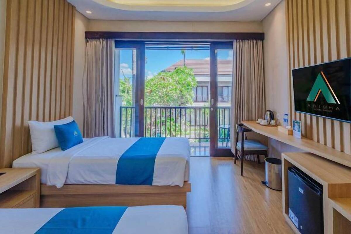 In-room safe, desk, blackout drapes, soundproofing