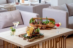 Breakfast, lunch and dinner served