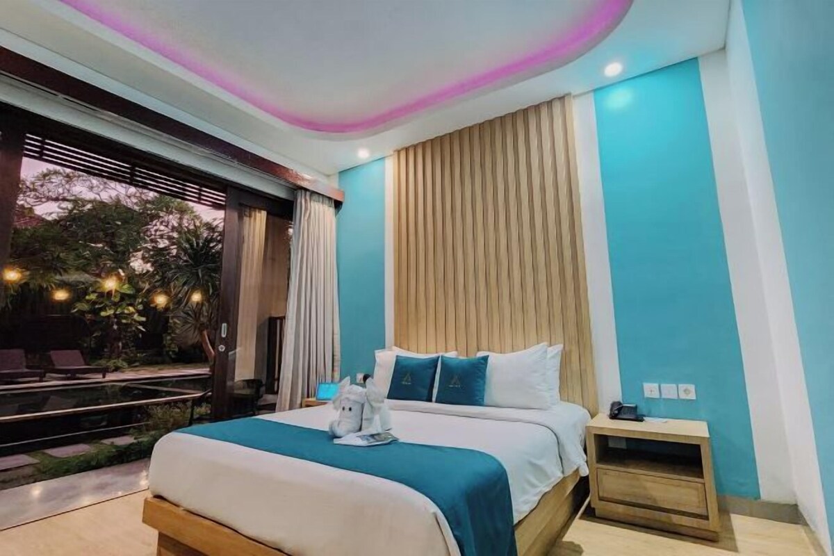 In-room safe, desk, blackout drapes, soundproofing