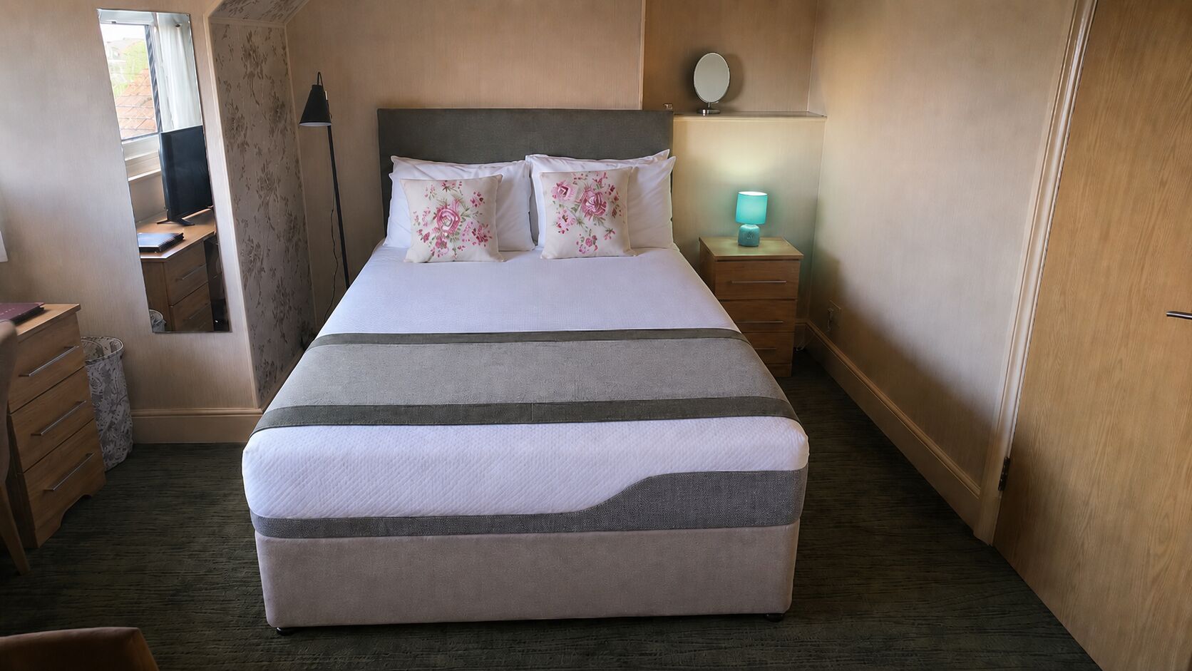 Classic-Doppelzimmer, mit Bad, Meerblick (Room 9-Second Floor)