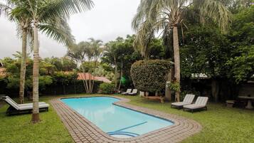 Outdoor pool, sun loungers