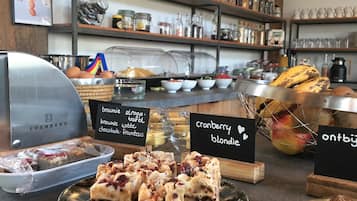 Free buffet breakfast