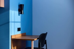 Basic Double Room, 2 Twin Beds | Desk, laptop workspace, blackout drapes, soundproofing - McDreams Hotel Leipzig-City (Leipzig)
