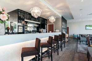 Bar (in der Unterkunft)