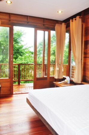 Double Bed Fan Bungalow, Garden View