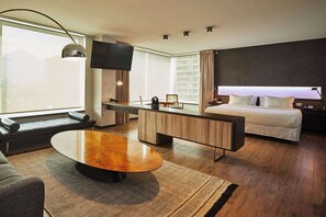 Minibar y caja de seguridad en la habitación 