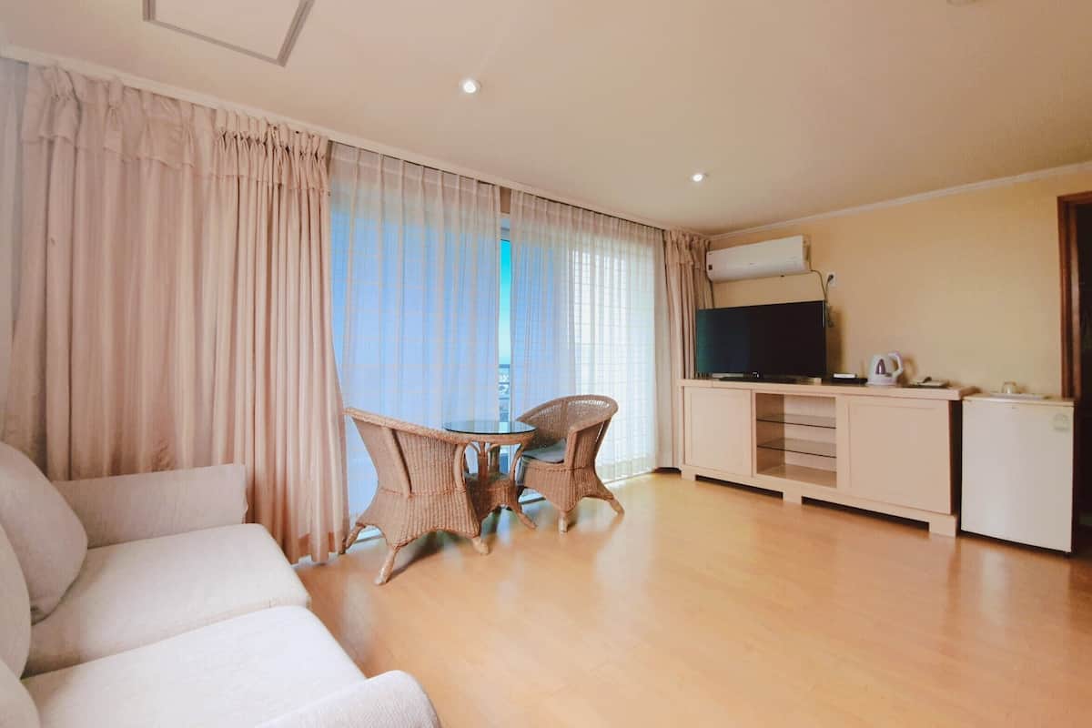 Kamar | Meja kerja dan Wi-Fi gratis