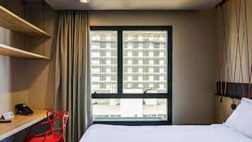 Standard Apartment, 1 Double Bed | Minibar, desk, blackout drapes, soundproofing