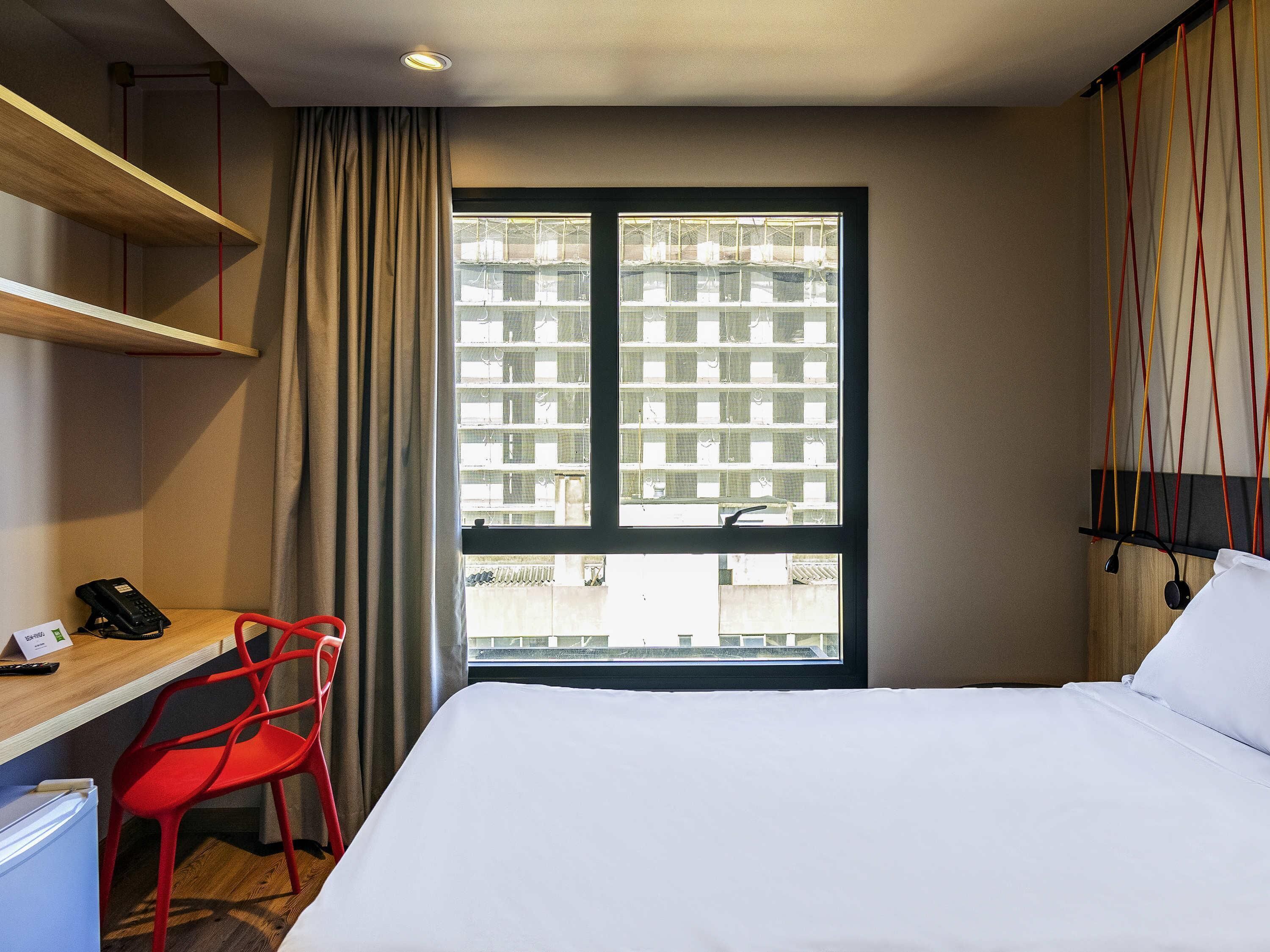 Apartamento standard, 1 cama de casal | Frigobar, escrivaninha, cortinas blackout, quartos à prova de som