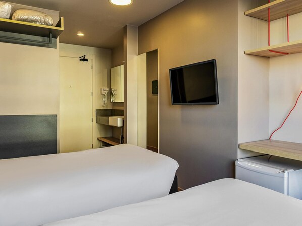 Minibar, desk, blackout drapes, soundproofing