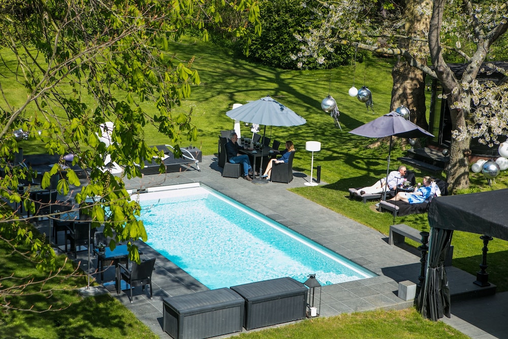 Romantik Hotel Manoir Ogygia by null