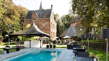Sæsonbestemt udendørs pool
