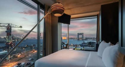 DoubleTree by Hilton Hotel Amsterdam - NDSM Wharf