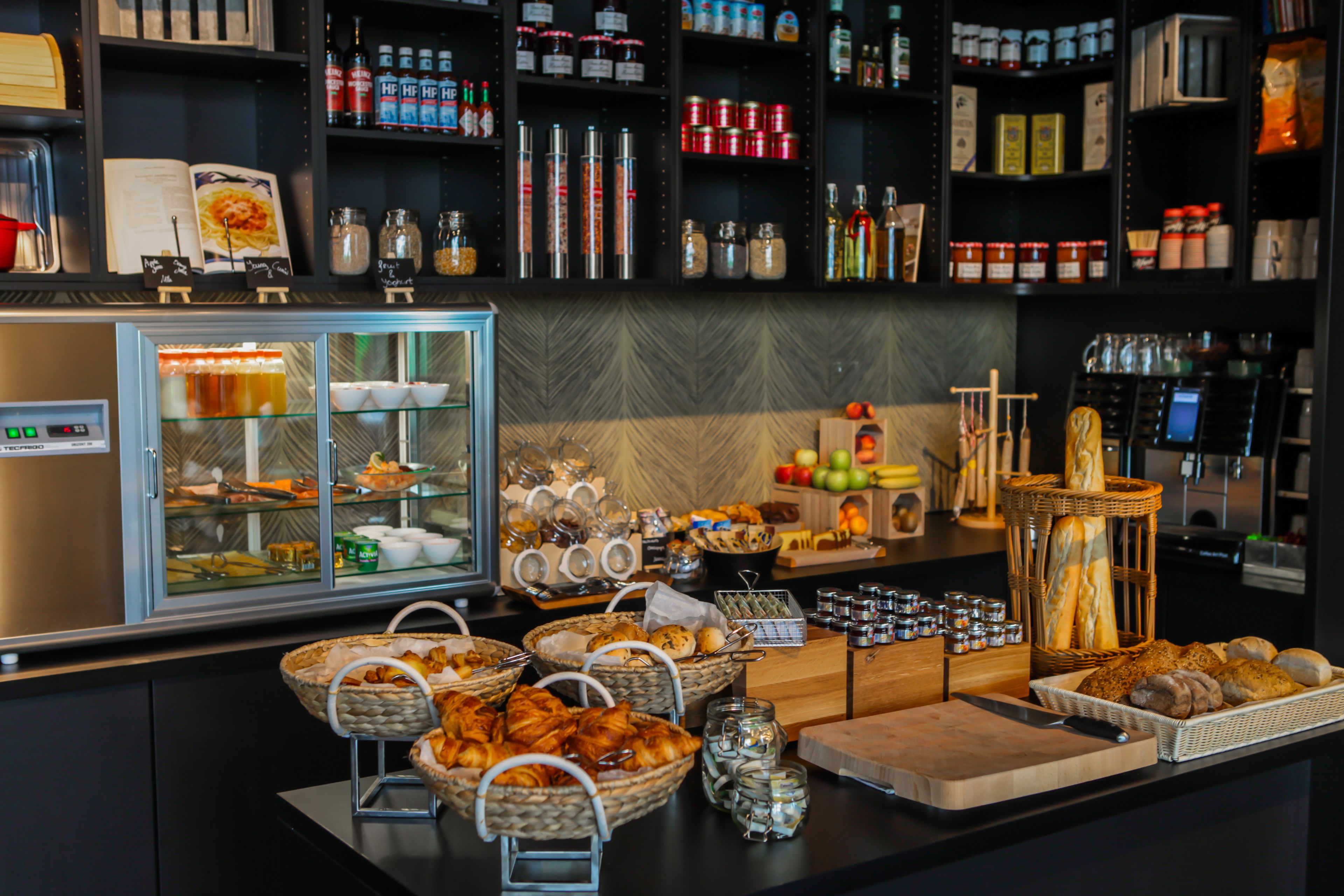 Daily buffet breakfast (EUR 27.00 per person)