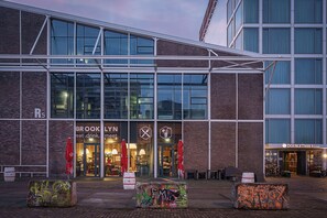 Exterior - DoubleTree by Hilton Hotel Amsterdam - NDSM Wharf (Amsterdam)