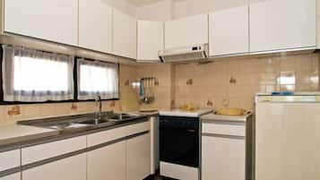 Microwave, stovetop
