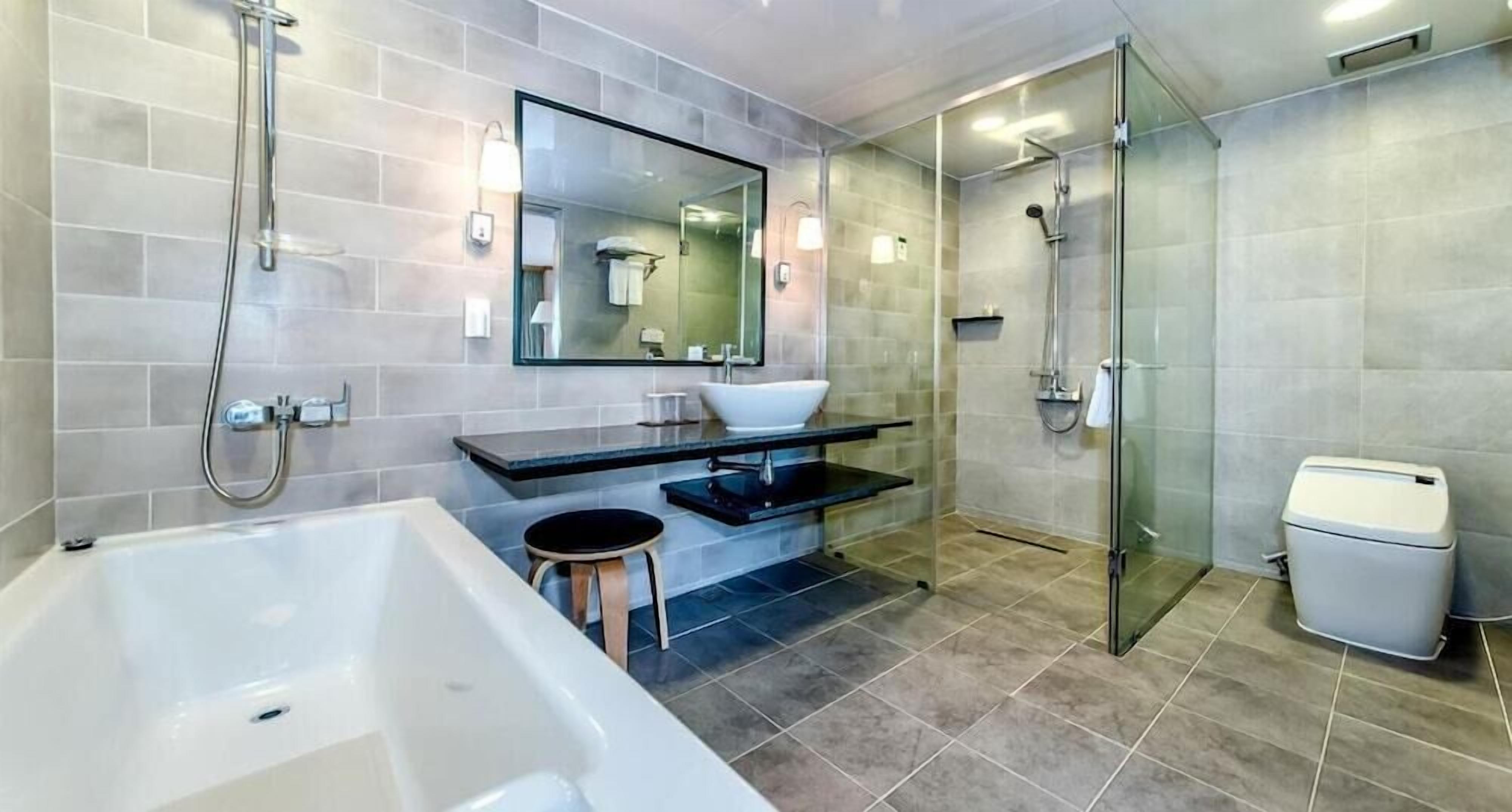 shower, free toiletries, hair dryer, bathrobes