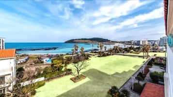Suite, Partial Ocean View | Premium bedding, in-room safe, free WiFi