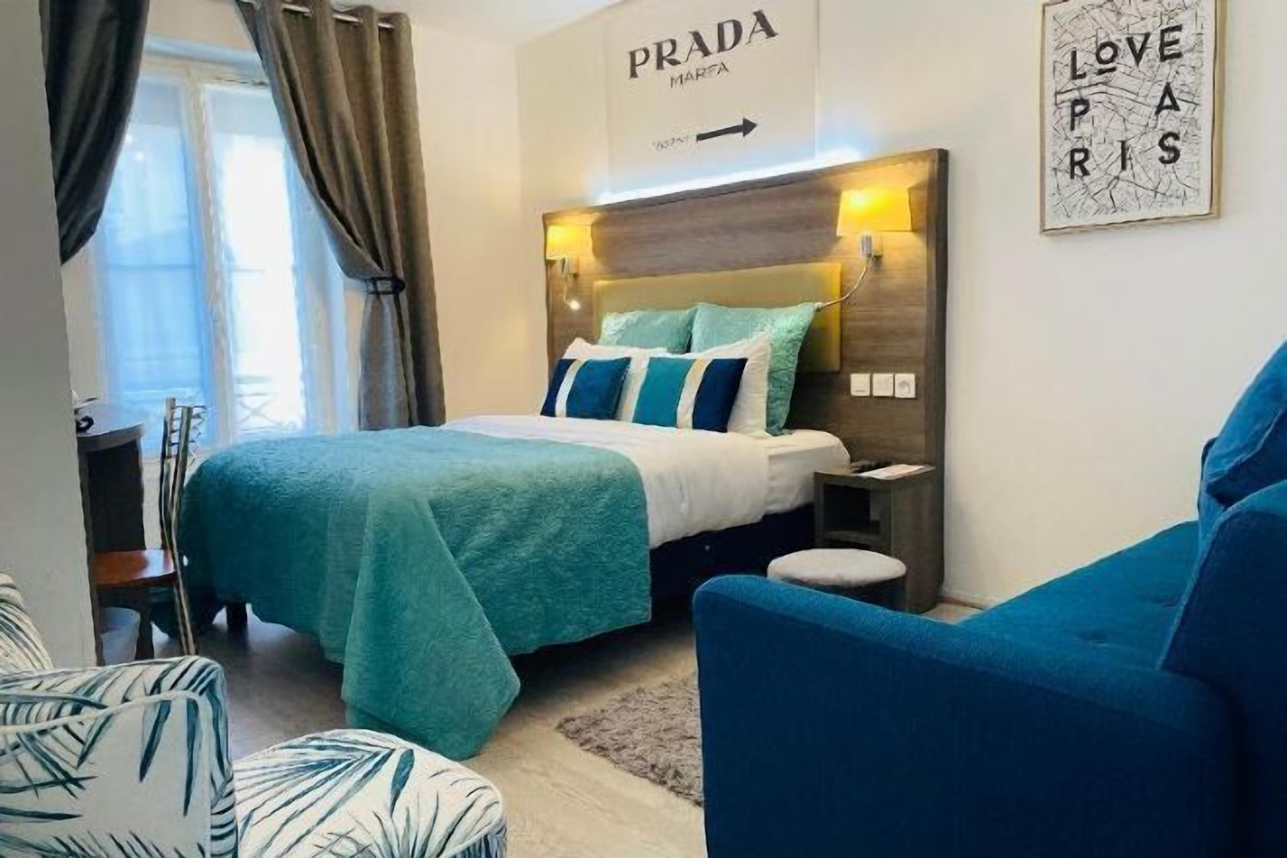 Caja de seguridad en la habitación, escritorio y insonorización 